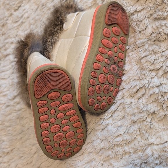 Faux Fur Trimmed White Boots - Picture 4 of 4